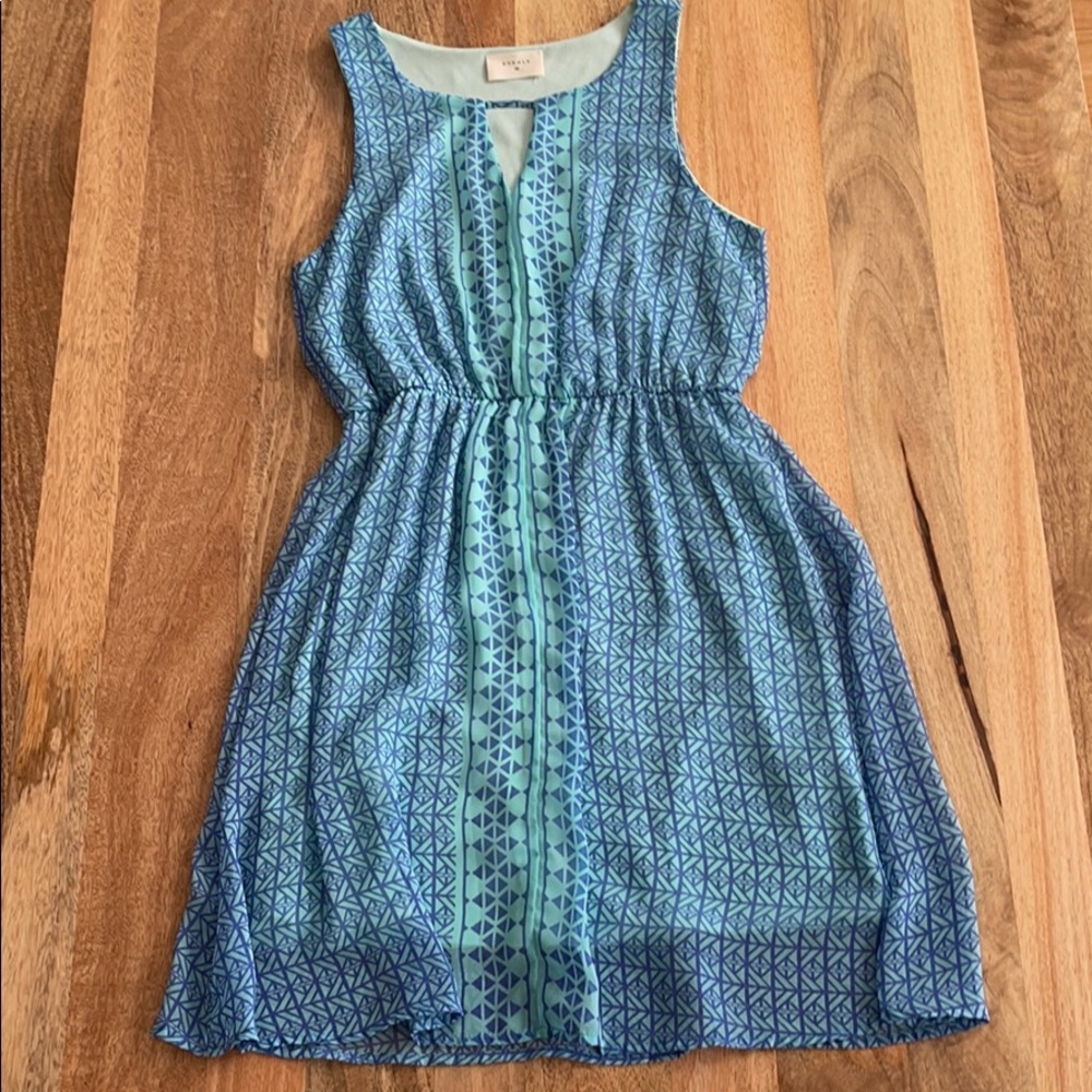 Triangle pattern dress size medium from Everly